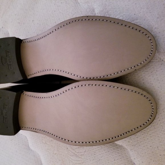 Shoes - Picture 6 of 8